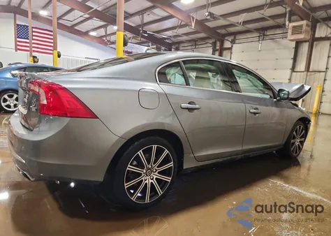 2018 Volvo S60 Inscription z USA, uszkodzony, nr VIN LYV402TK0JB167151